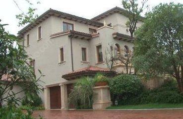 别墅挑空卧室设计 空间艺术与舒适体验的完美融合